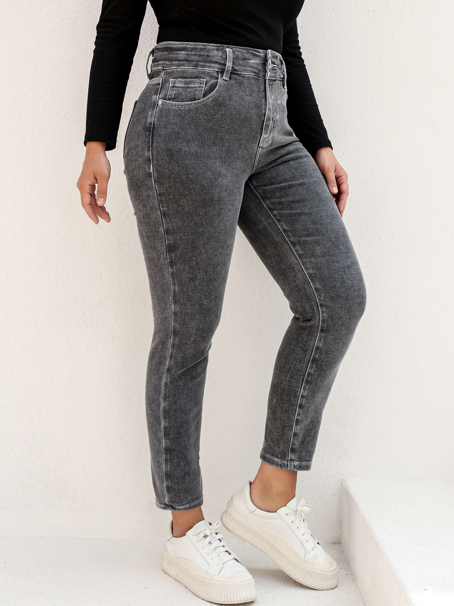 Plus Size Gray Jeans for Women - مراجعة Mom Jeans Women وسعره