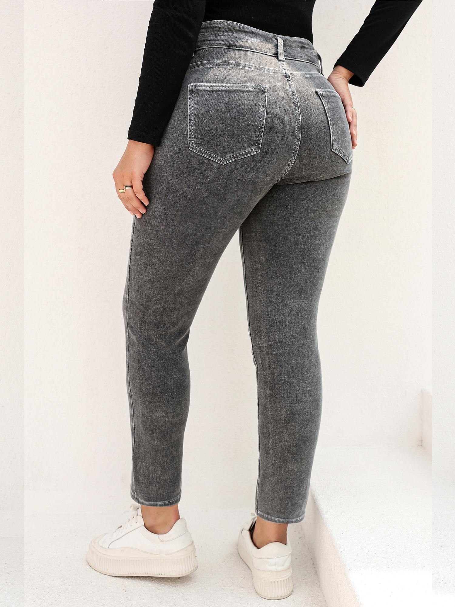 Plus Size Gray Jeans for Women - مراجعة Mom Jeans Women وسعره
