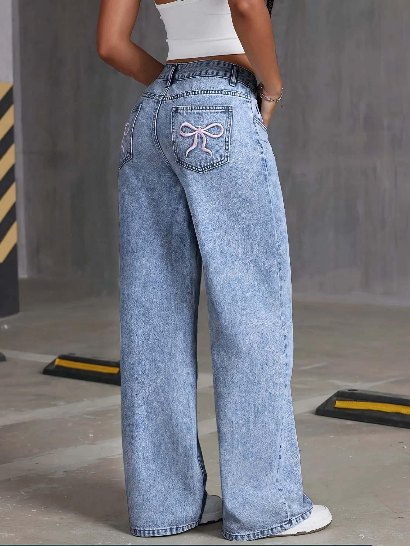 Women's Back Pocket Bow Embroi - مراجعة Mom Jeans Women وسعره
